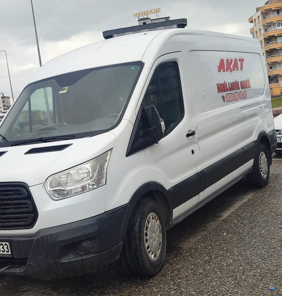 Akat Oto Lastik Siverek mobil servis aracı Ford Transit